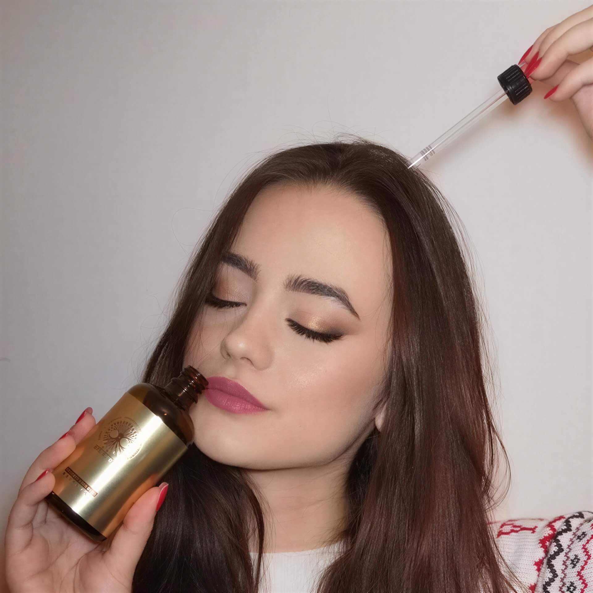 Haircell Therapy™-vlasové tonikum a šampón pre aktiváciu korienkov a vyčistenie vlasovej pokožky - The Garden - expertnavlasy.sk