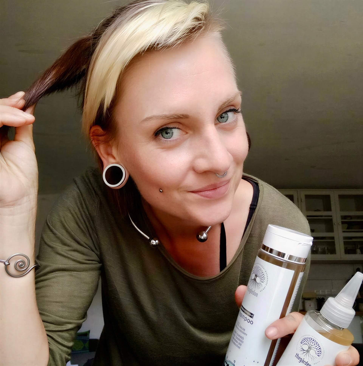 SILVER Basic Duo-tonikum a šampón pre aktiváciu korienkov a vyčistenie vlasovej pokožky - The Garden - expertnavlasy.sk