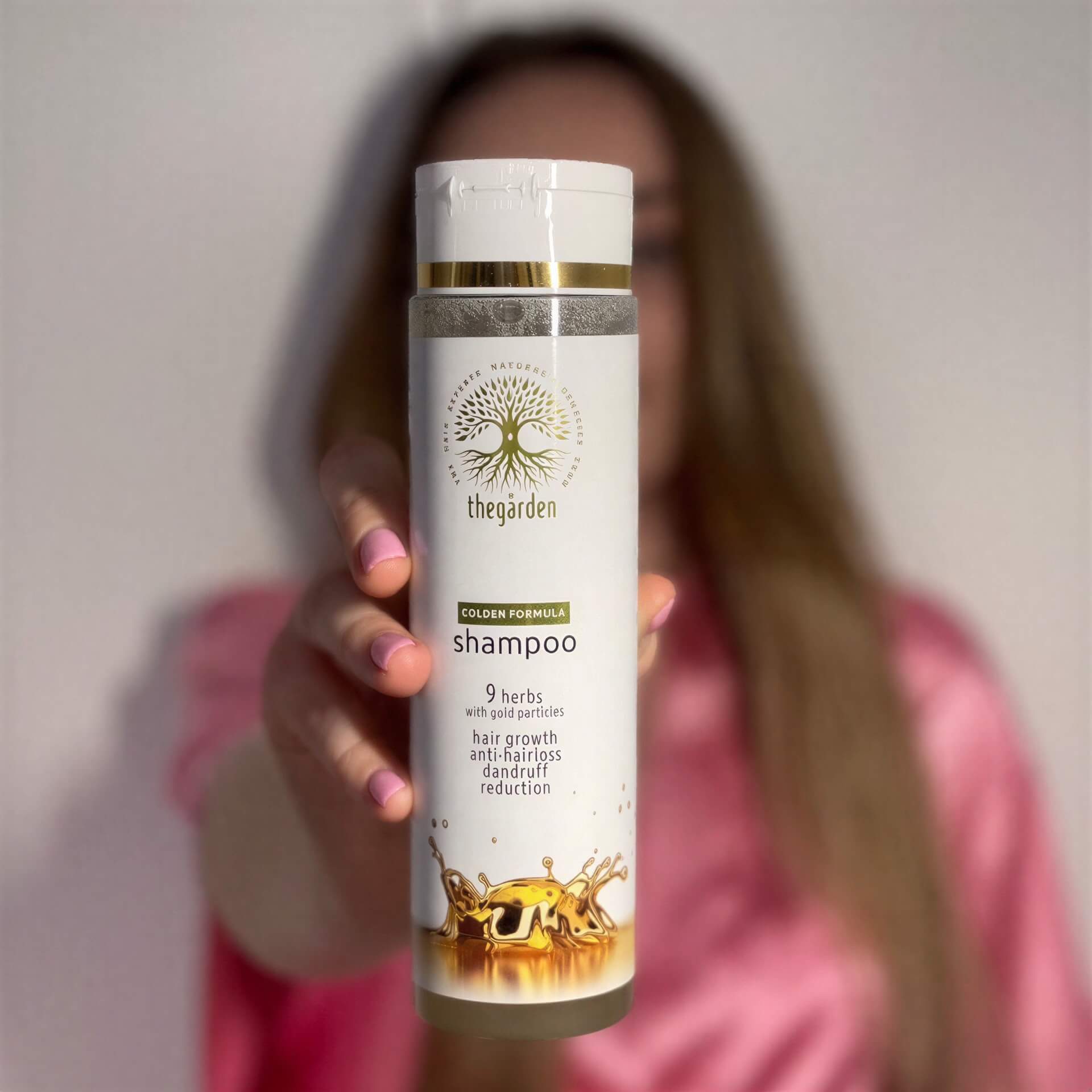 GOLDEN Formula Shampoo - šampón pre vyčistenie a hydratáciu suchej pokožky - The Garden - expertnavlasy.sk