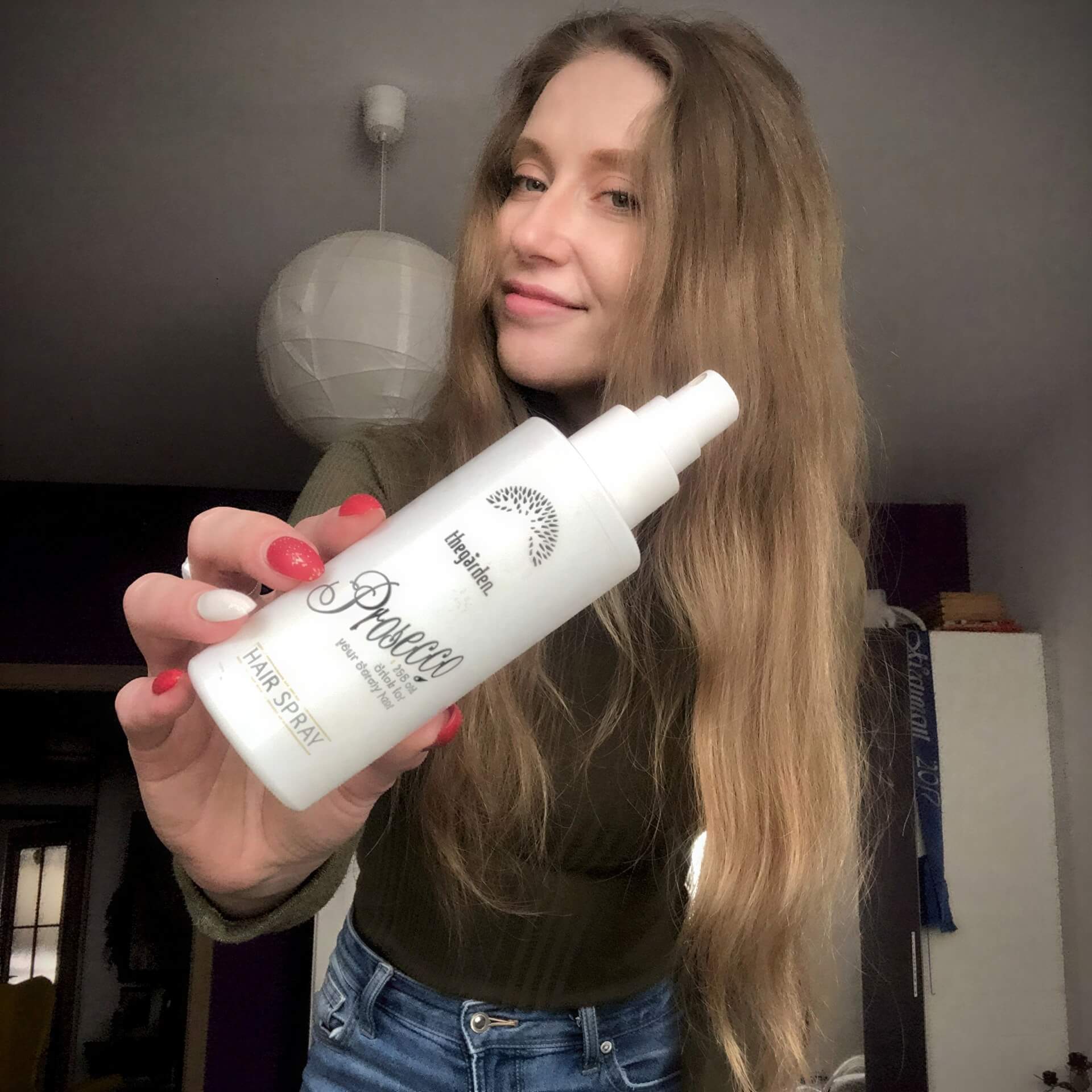 Hair Prosecco Spray™ - unikátny vlasový sprej pre väčší objem, nadýchanejšie a lesklejšie vlasy - The Garden - expertnavlasy.sk