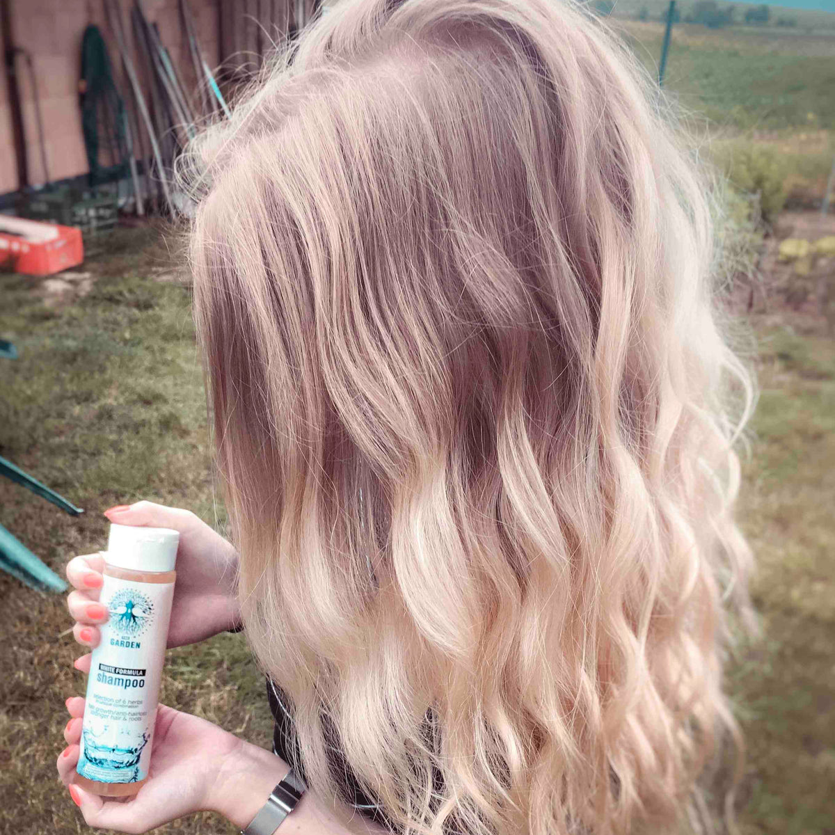 WHITE Formula Shampoo™-vlasový šampón pre vyčistenie a hydratáciu normálnej pokožky - The Garden - expertnavlasy.sk